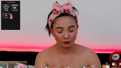 Snapshot of averywillow chatting on February 1, 12:04 pm AveryWillow online show from February 1, 12:04 pm