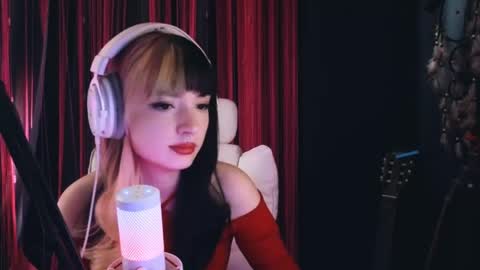Avriel online show from May 24, 3:14 am