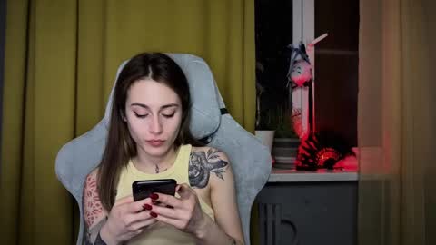 Snapshot of aviva_faith chatting on December 3, 12:41 am Aviva online show from December 3, 12:41 am