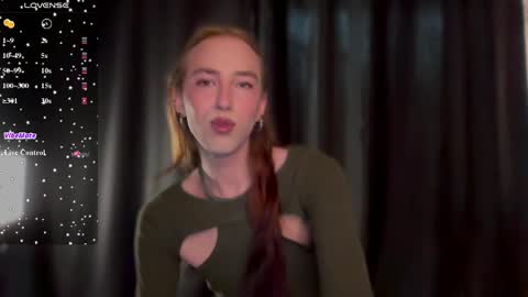 avril_pearly_ online show from May 4, 11:06 am