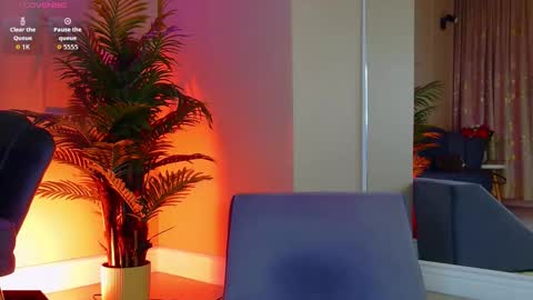 AVRILL CYRUX online show from November 12, 8:49 am