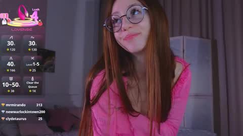 Avril online show from October 10, 10:36 pm