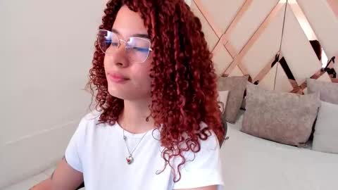 Avril  online show from February 9, 11:47 am