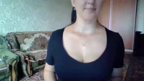 Snapshot of awesomeladyy chatting on September 10, 8:15 am awesomeladyy online show from September 10, 8:15 am