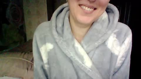 Snapshot of awesomeladyy chatting on December 6, 8:43 am awesomeladyy online show from December 6, 8:43 am
