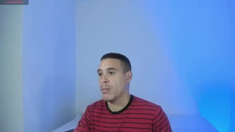 axel__fierro online show from May 16, 7:34 pm
