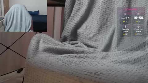 Axel online show from October 5, 6:37 pm