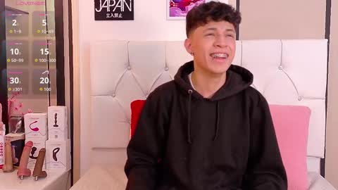 Axel Evanss online show from November 27, 1:19 pm