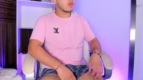 axel_grey_ online show from December 2, 1:20 pm