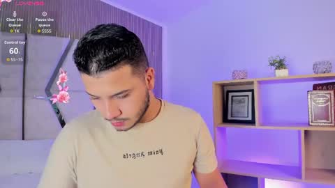 axel_grey_ online show from July 2, 12:21 pm