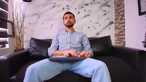 Axel Moon online show from November 3, 3:46 pm