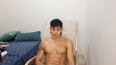axel_rosse2 online show from January 6, 6:23 pm