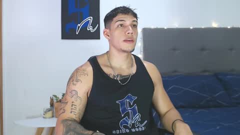 INDEPENDENT MODEL  online show from January 13, 4:50 am