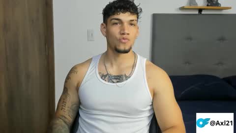 INDEPENDENT MODEL  online show from November 12, 7:16 pm