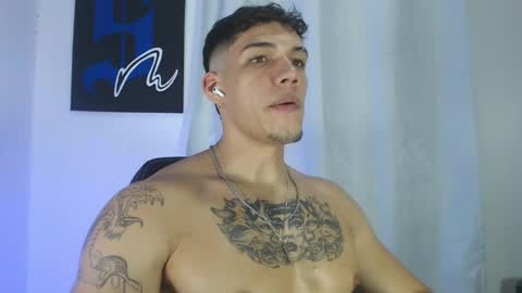 INDEPENDENT MODEL  online show from February 26, 5:03 am