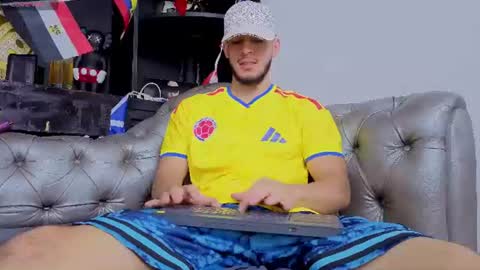 Axel  online show from June 27, 8:59 pm