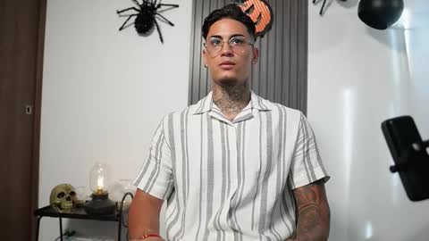 Agustin online show from October 31, 8:53 pm