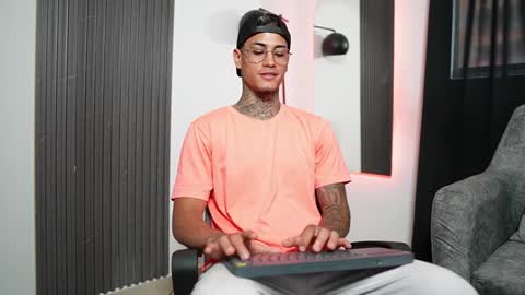 Agustin online show from February 27, 9:25 pm