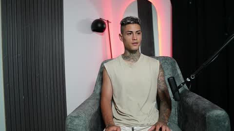 Agustin online show from February 4, 12:40 am