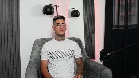 Agustin online show from February 18, 9:53 pm