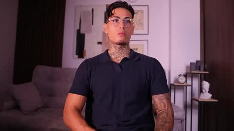 Agustin online show from September 27, 8:50 pm