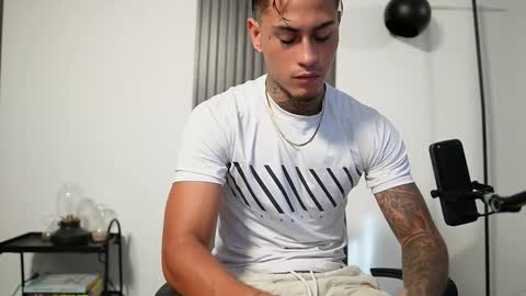 Agustin online show from October 6, 8:04 pm