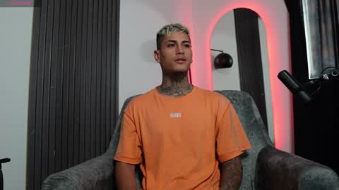 Agustin online show from January 15, 9:20 pm