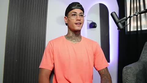 Agustin online show from March 2, 3:16 pm