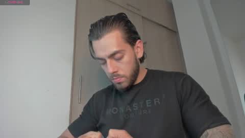 axelblaze_1 online show from June 16, 1:48 pm