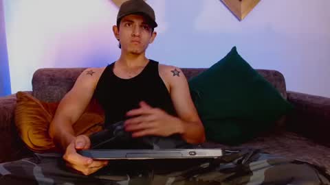 Axel online show from June 12, 6:51 pm