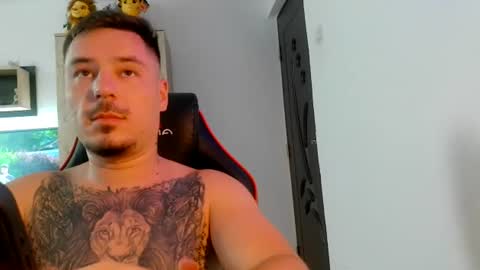 axelforyou25 online show from July 7, 8:24 pm