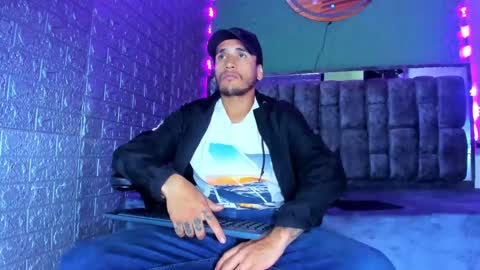 Axell Cross2 online show from October 17, 12:42 pm