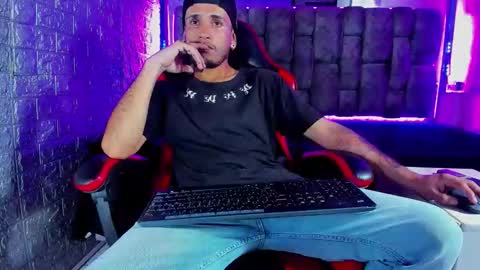 Axell Cross2 online show from May 13, 2:21 am
