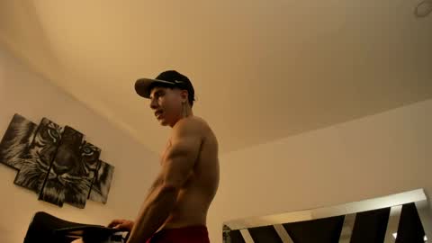 axelmartinezz online show from April 20, 8:56 pm