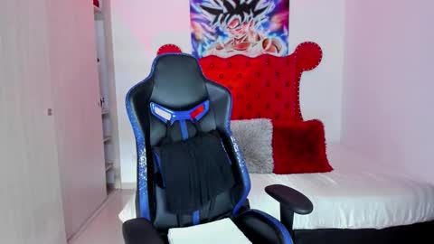 Axel online show from March 28, 12:06 pm