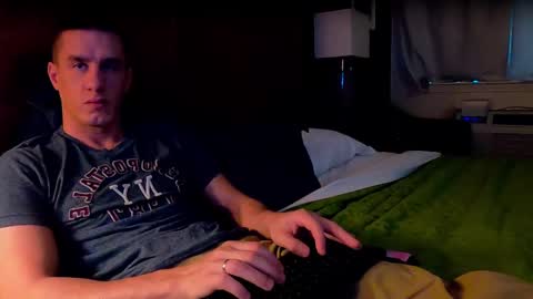 Snapshot of axl_fx chatting on January 6, 8:18 pm Axl online show from January 6, 8:18 pm