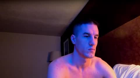 Snapshot of axl_fx chatting on February 14, 9:21 pm Axl online show from February 14, 9:21 pm