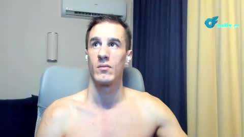 Axl online show from February 3, 2:53 am