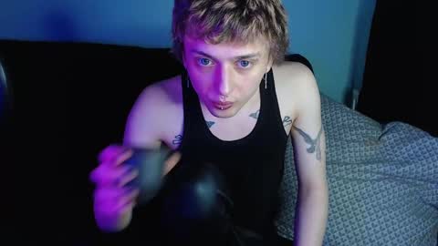 Ian skinny Slawa online show from February 24, 9:41 pm