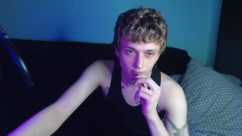 Ian skinny Slawa online show from February 17, 9:43 pm