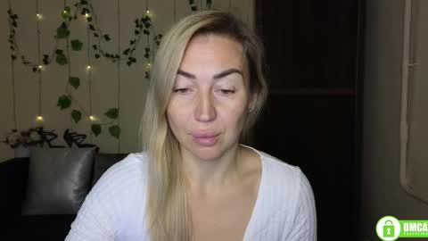 Jully online show from November 14, 6:48 am