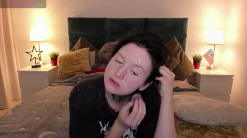 ayaks online show from November 11, 2:19 pm