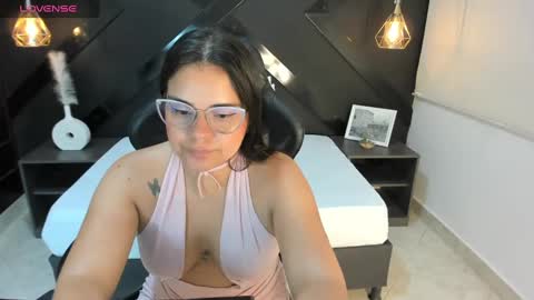 Snapshot of ayla13_ chatting on March 9, 2:07 am Alyda Jaramillo online show from March 9, 2:07 am