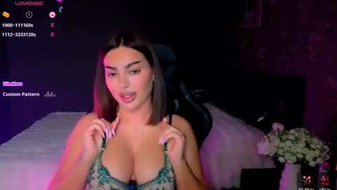  Ayla Demir  online show from January 12, 7:10 pm