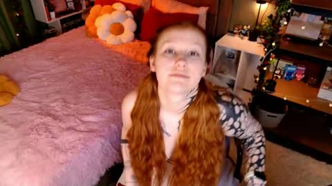 Ayla hill online show from May 22, 4:30 am