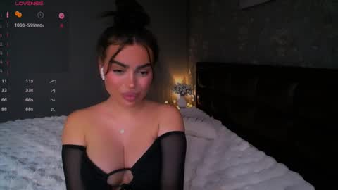 Ayla online show from January 12, 8:25 pm
