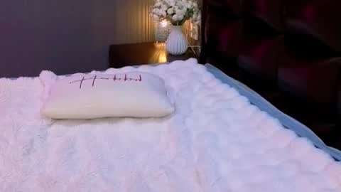 Ayla online show from October 2, 9:46 pm