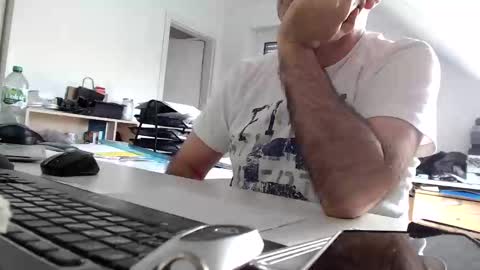 aylinniyerim online show from April 7, 12:51 pm