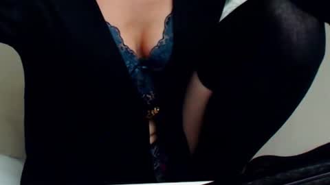 aylynrichard online show from September 22, 8:24 pm