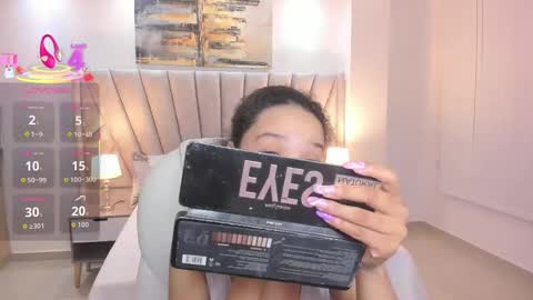 ayshel_cooperr online show from October 9, 4:18 am